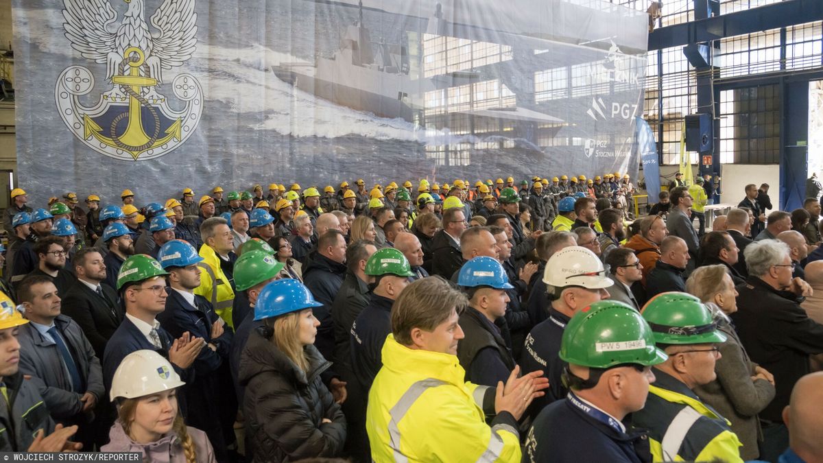 Ci?cie blach pod ORP Burza - drug? fregat? typu Miecznik05.05.2025 Gdynia PGZ Stocznia Wojenna Ciecie blach pod ORP Burza druga fregate typu MiecznikFot. Wojciech Strozyk/REPORTERWojciech Strozyk/REPORTER