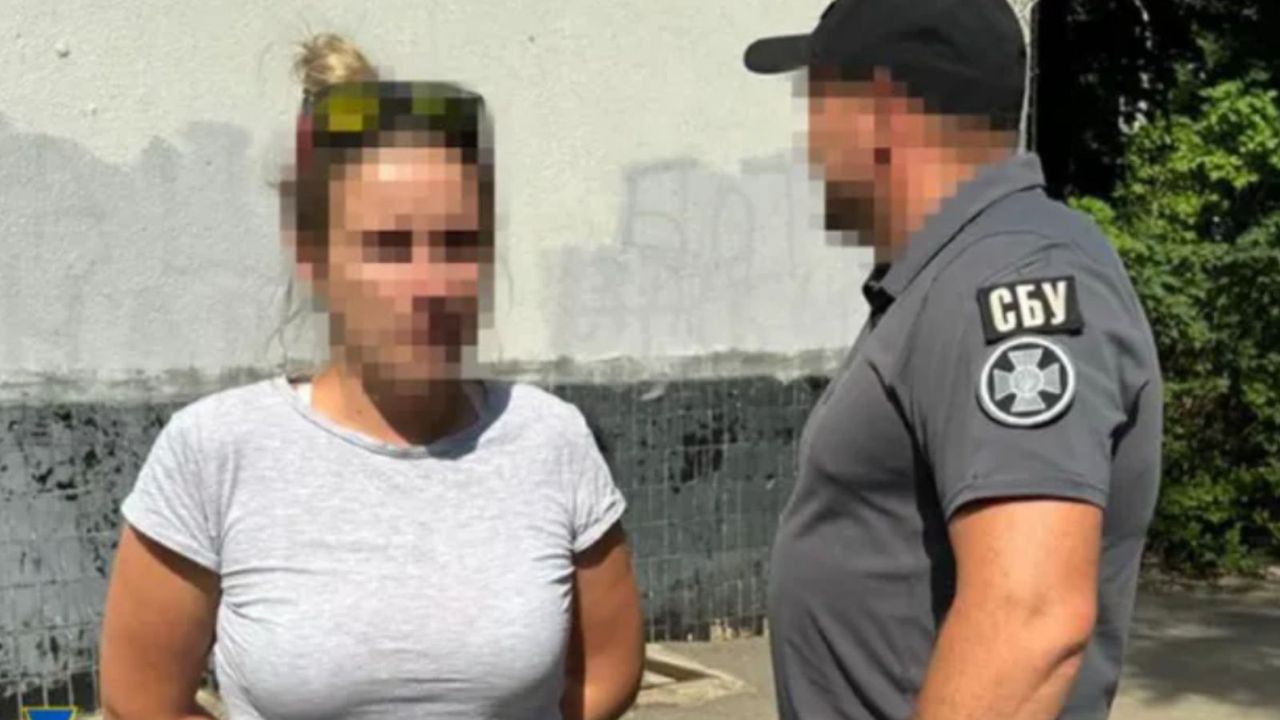 She spied for Putin. The SBU detained the 36-year-old woman.