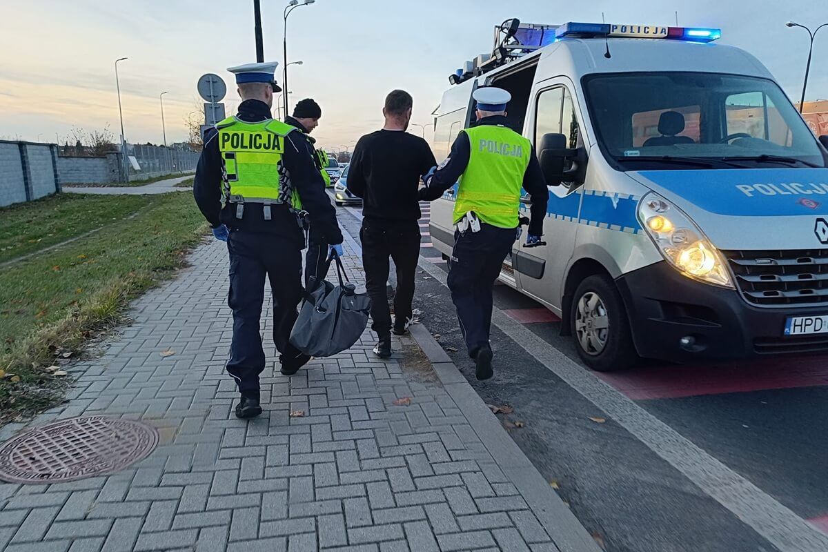 Pijany 42-latek próbował wjechać ciężarówką na parking podziemny Felicity Lublin