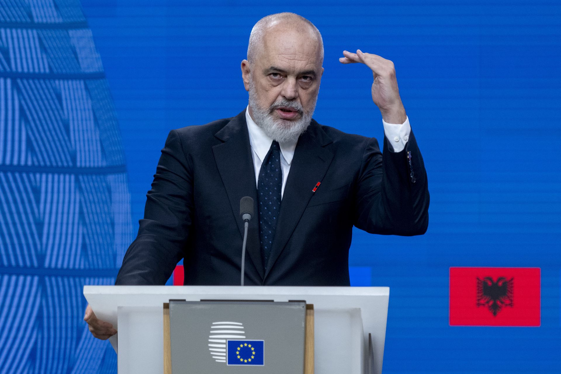 Edi Rama o członkostwie w UE: Bóg, seks i niepewność