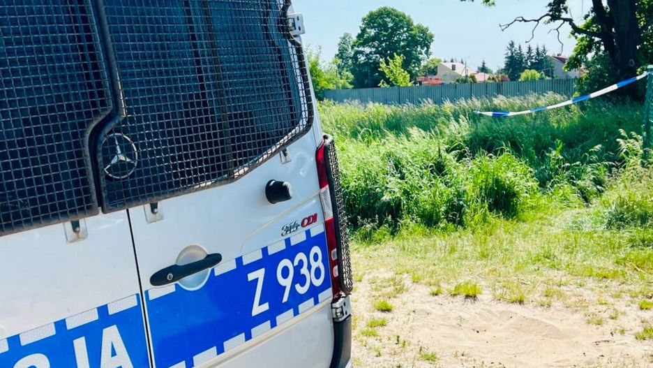W Wołominie znaleziono zwłoki w krzakach