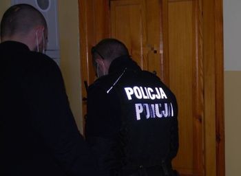 Sąsiad zadzwonił na policję. Dramatyczna interwencja u emerytów w Poznaniu
