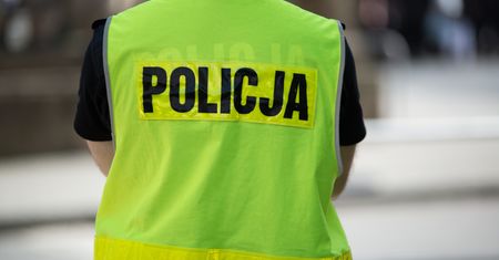 Podrabiali markowe ubrania. Zarobili na tym miliony. Wpadli w ręce policji