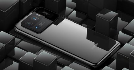 Xiaomi dopakowało swojego flagowca. Oto imponujący Xiaomi Mi 11 Ultra z dwoma ekranami