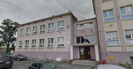 Liceum zawierzone Matce Boskiej. Część rodziców jest oburzona