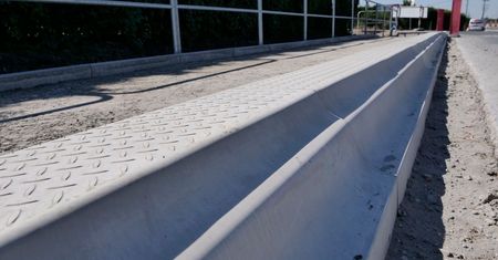 Bielsko-Biała. Krawężniki peronowe na nowych przystankach, ułatwią korzystanie z autobusów