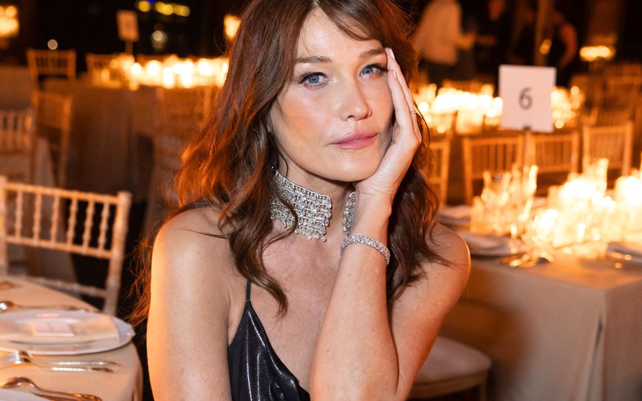 Carla Bruni wróciła na czerwony dywan