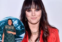 Ewa Farna w mini i długich kozakach. Zatuszowała ciążowy brzuszek