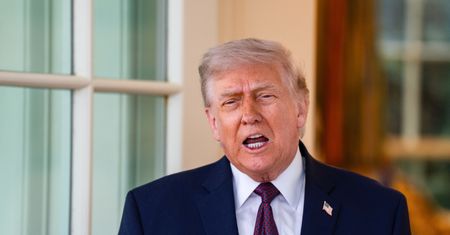 Trump o blokadzie cieśniny. Grozi "eliminacją statków" Iranu