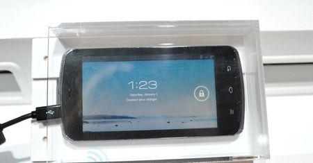 Pierwszy smartfon z Tegrą 3. Do tego Android 4.0, aparat 13,1 Mpix i ekran HD [wideo]