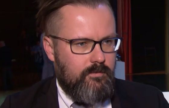 TVP Info i „Wiadomości” mają sprostować informację o rzekomej znajomości dziennikarza TVN24 z prezydentem Radomia