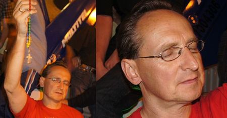 Cejrowski z różańcem broni krzyża! (ZDJĘCIA)
