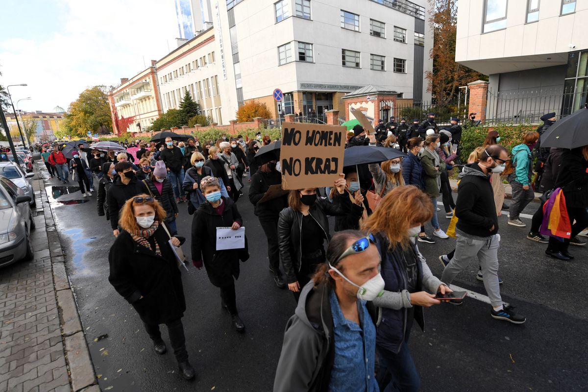 Protesty w Polsce po decyzji Trybunału Konstytucyjnego ws. aborcji. W niedzielę akcja w kościołach