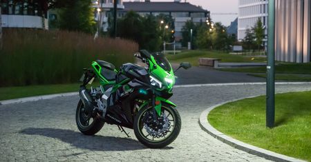Test: Barton Blade R - wygląda jak "litr", a to tylko "125"
