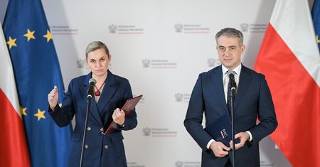 Rząd zmienia program PiS. Laptopy nie dla wszystkich