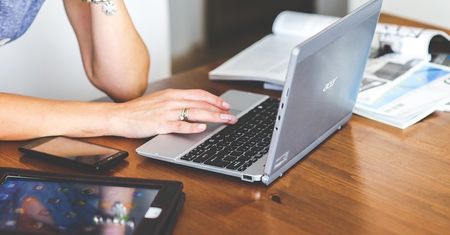 Polacy w większości nie zmieniają haseł do e-bankowości - to błąd