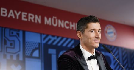Robert Lewandowski otwiera restaurację. Płaci grosze? Wspólnik odpowiada
