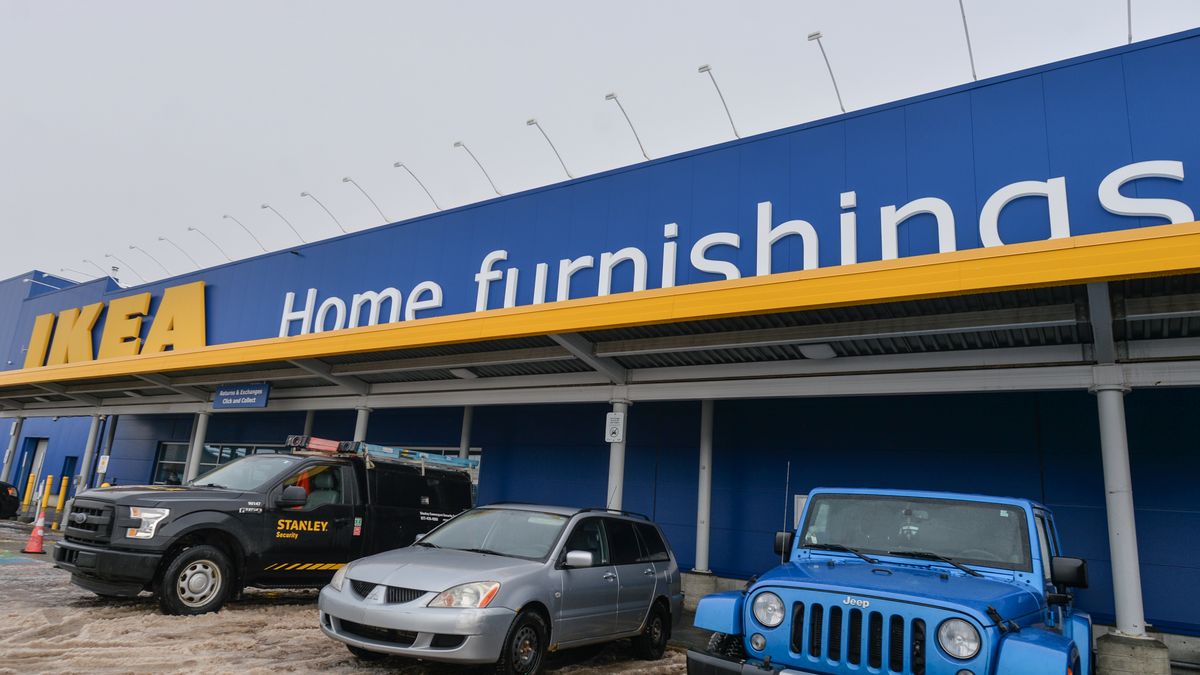 Ikea i Starbucks postawią ładowarki przy swoich obiektach