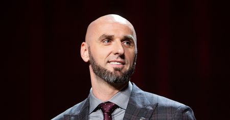 Radzą mu: "Nie pakuj się w politykę". Ostro odpowiedział