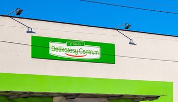 Od czwartku 23 października w Delikatesach Centrum. Znicze od 2,59 zł za sztukę