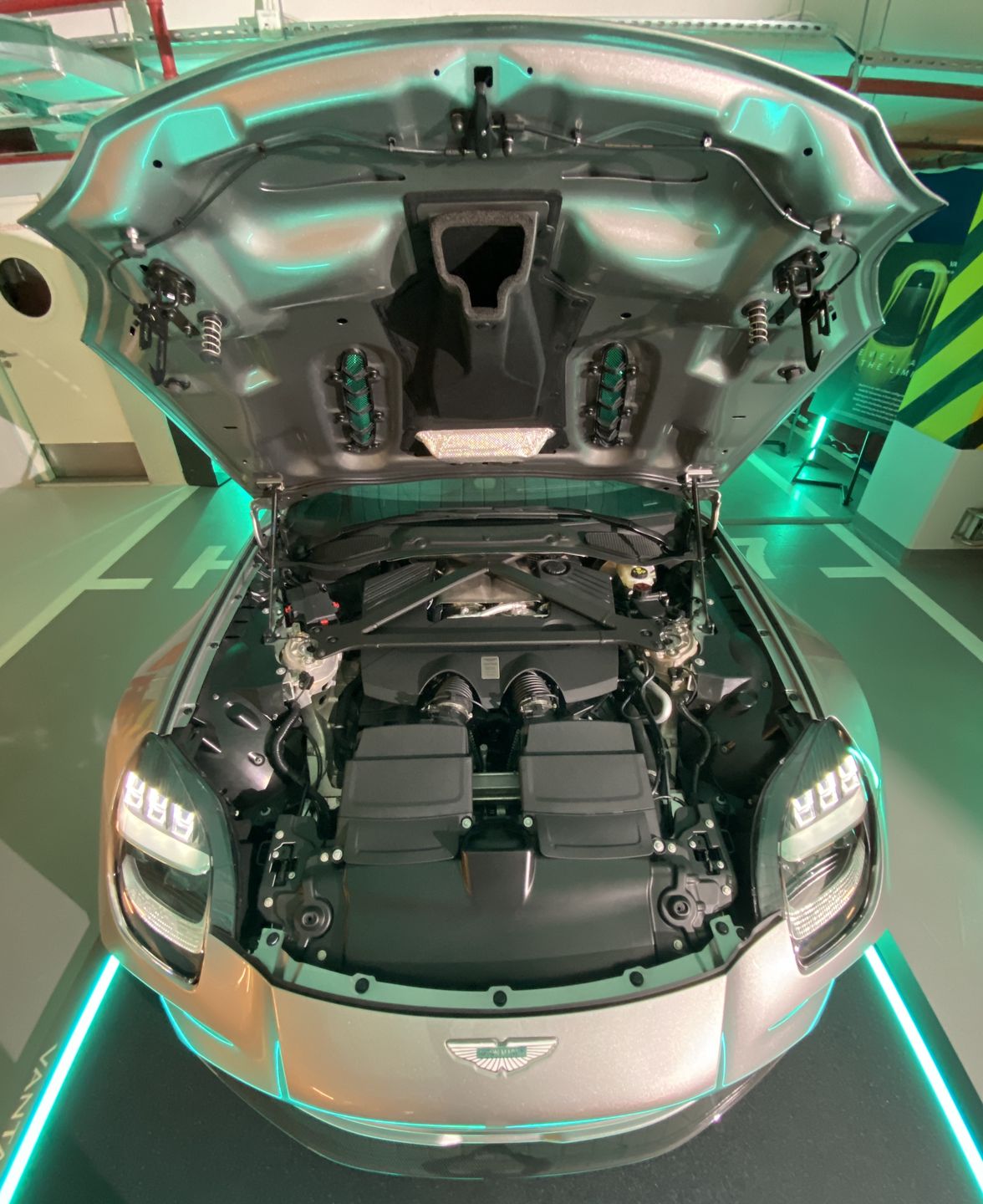 Aston Martin Vantage (2024) – polska premiera
