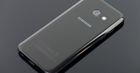 Interesująca promocja na Galaxy A3 (2017), skłania do zakupu dwóch egzemplarzy