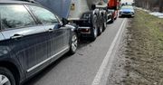 Nerwowy kierowca tira popędzał ją klaksonem i w końcu zaczął wyprzedzać. Doprowadził do kolizji