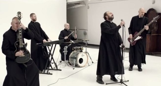 TVP odwołuje występ Dr Misio na festiwalu w Opolu z powodu antyklerykalnego teledysku (wideo)