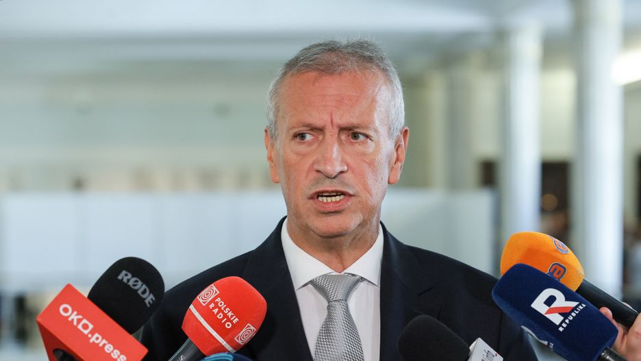 Jacek Dobrzy�ski
Warszawa, 24.09.2025. Rzecznik Prasowy Ministra Koordynatora S�u�b Specjalnych Jacek Dobrzy�ski podczas konferencji prasowej w Sejmie w Warszawie, 24 bm. (sko) PAP/Pawe� Supernak
Pawe� Supernak
10 10. X kadencja kadencji, konferencja konferencji, obrady, polityk, polityka, posiedzenie, prasowa prasowej, sejm, sejmu