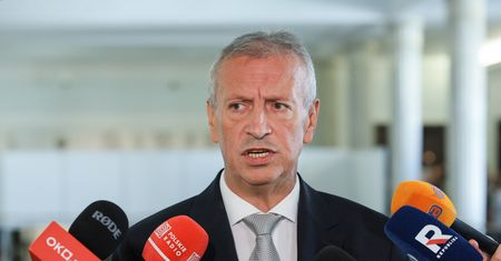 Dokumenty przekazane. Dobrzyński podaje, co dalej z zatrzymaniem Ziobry