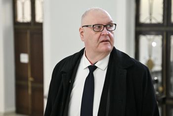 Święczkowski nie dopuści do orzekania? "Nie są sędziami TK"