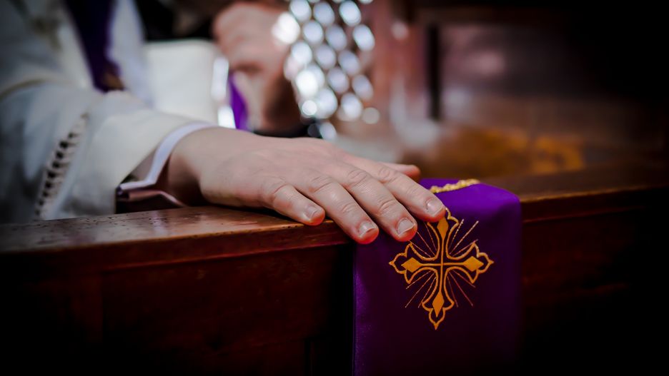 ksiądz, kościół, religia