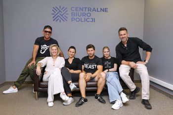 "Nie mogą na siebie patrzeć". Na planie "Gliniarzy" aż iskrzy