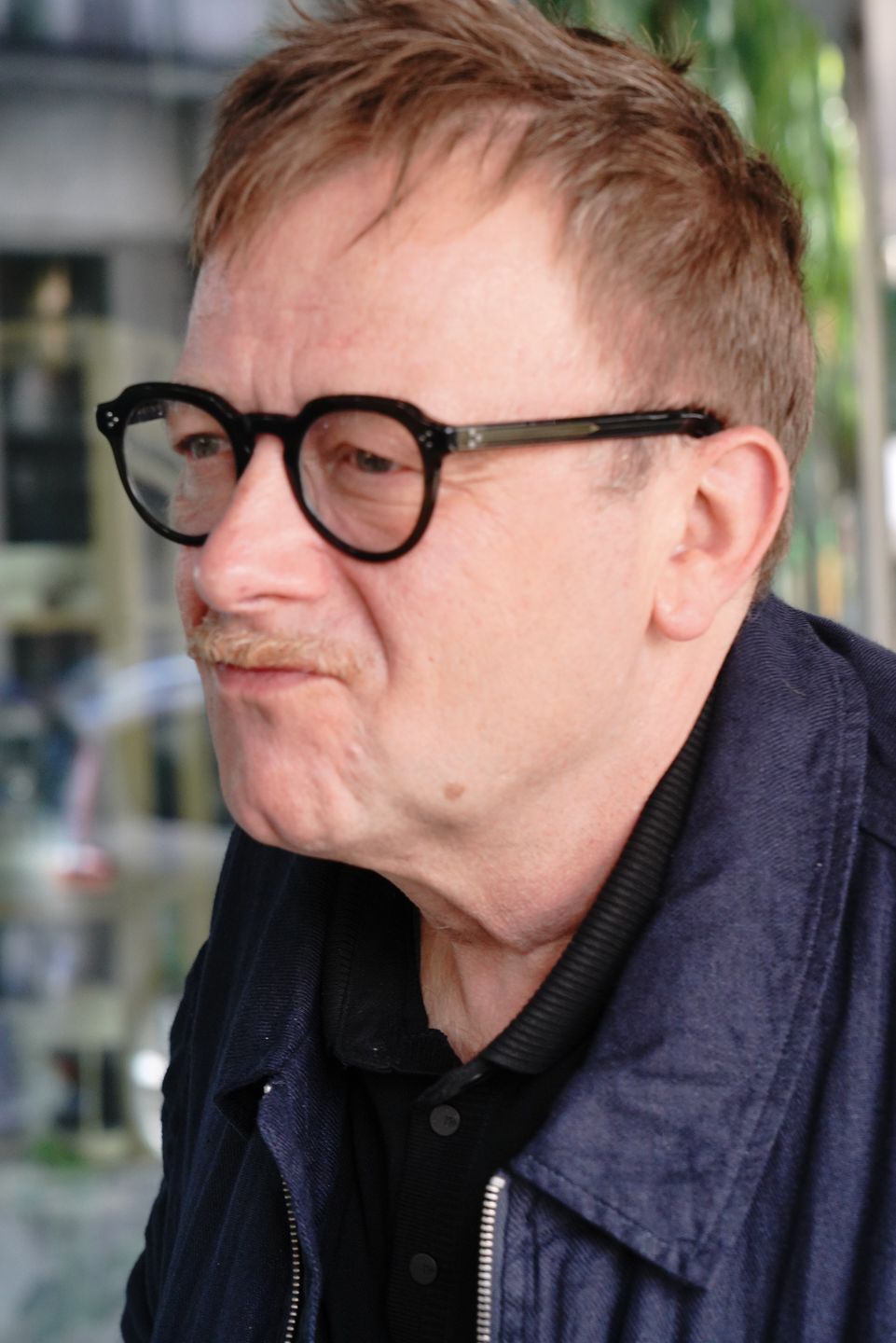 Olaf Lubaszenko przed studiem "Dzień Dobry TVN"