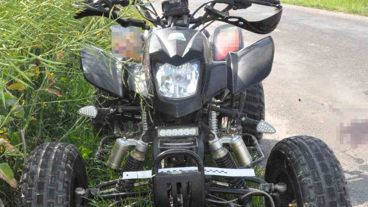 Bez kasku jechał quadem. Doprowadził do wypadku | fot. Policja