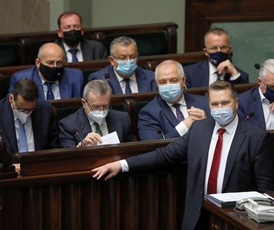 Ministrowie stracą stanowiska? Sejm rozpatruje wnioski opozycji