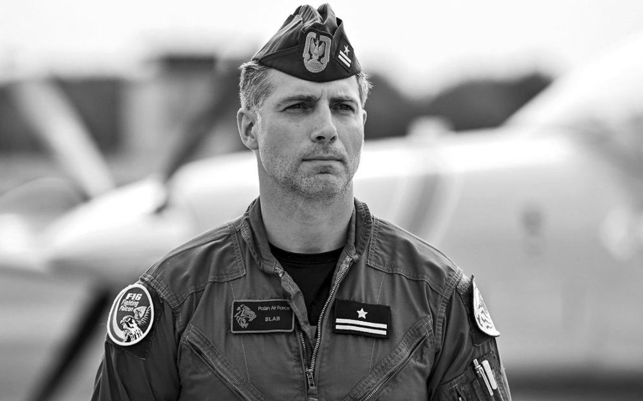 Tak żegnają mjr. Macieja Krakowiana. "Śpij kolego w ciemnym grobie"