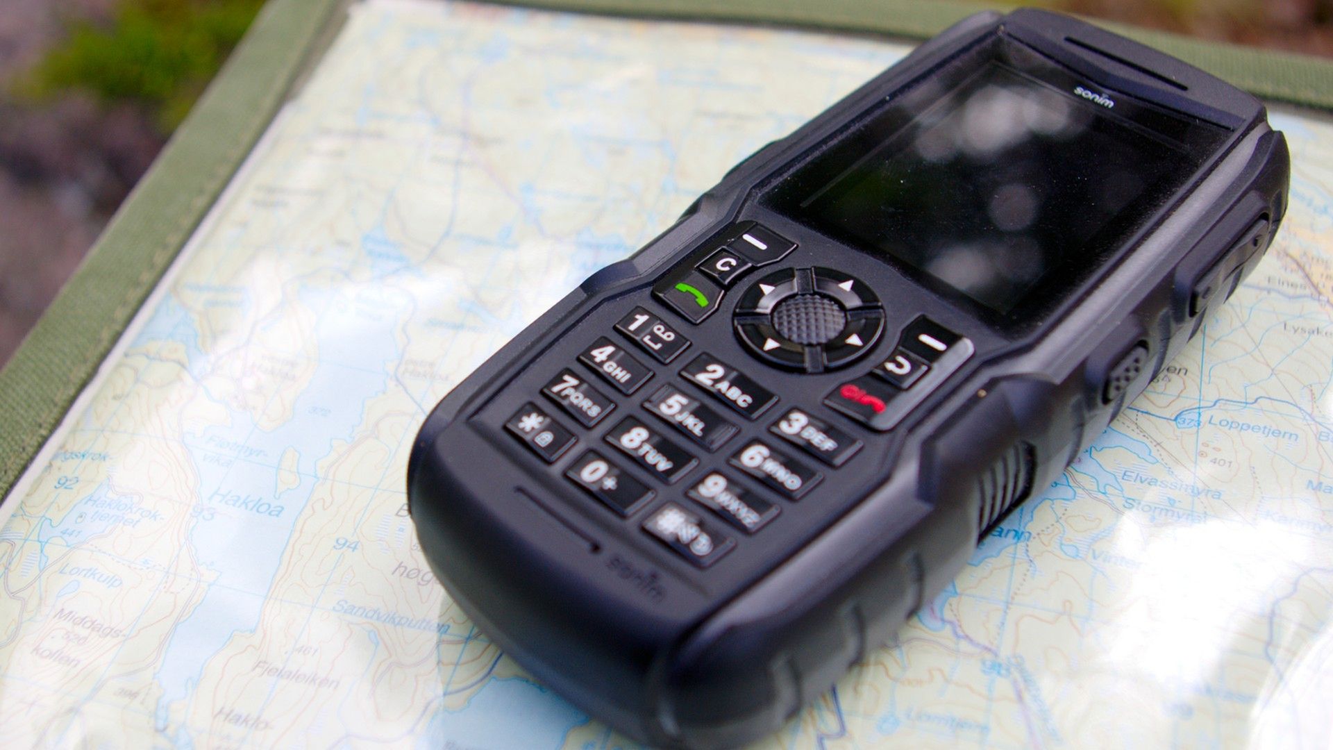 Pancerne smartfony. Ericsson R310, Sonim, Samsung Solid, Caterpillar i inne, niezniszczalne telefony 16