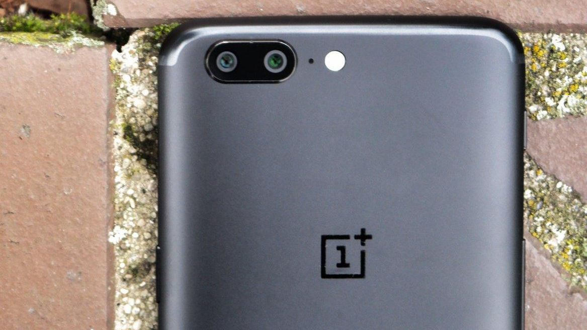 Odkryto backdoor w smartfonach OnePlusa. Co na to producent? 1