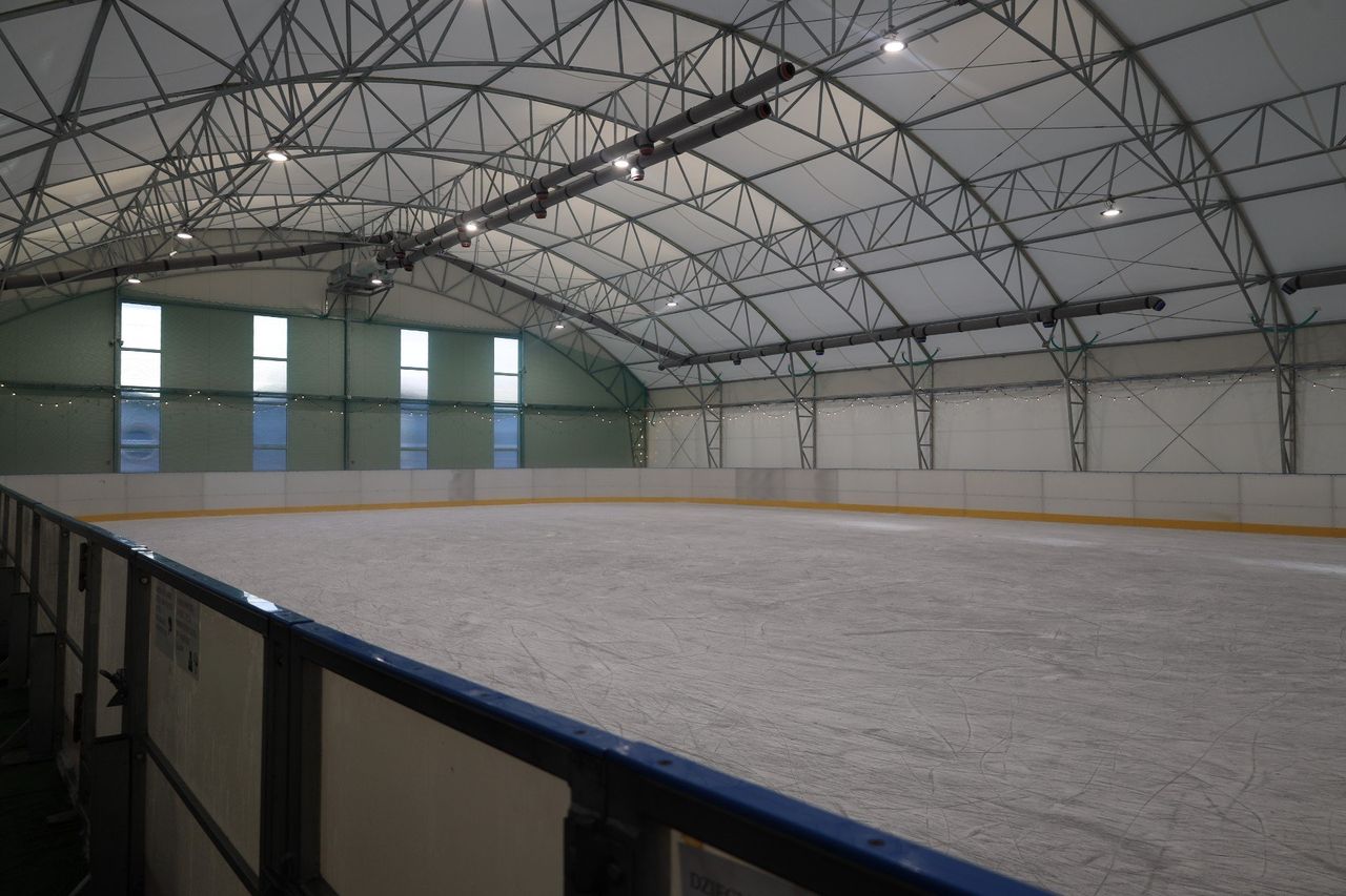 Szczecinek: Lodowisko rozpoczęło sezon. Znamy cennik