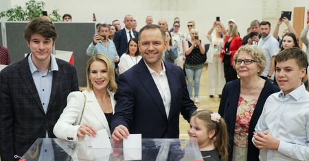 Wystarczyły 2 godziny. Nagle Nawrocki wyprzedził Trzaskowskiego