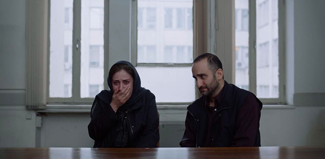 Maryam Moghadam i Pouria Rahimi Sam w filmie "Ballada o białej krowie"
