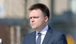 Szymon Hołownia pokazał wymowne zdjęcie. Zamiast tęczy uzbrojeni policjanci