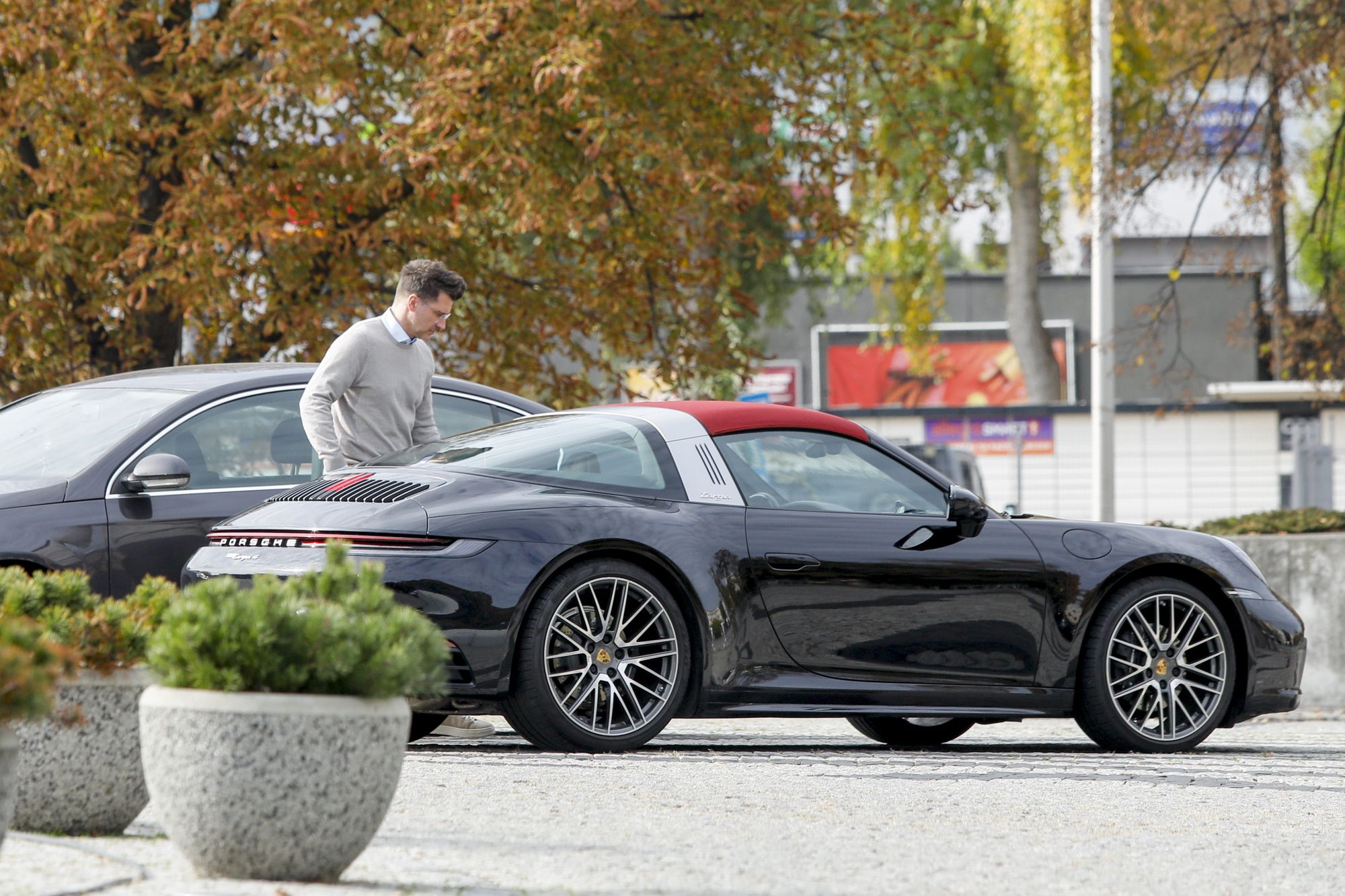 Tomasz Kammel postawił na niezawodne i luksusowe auto