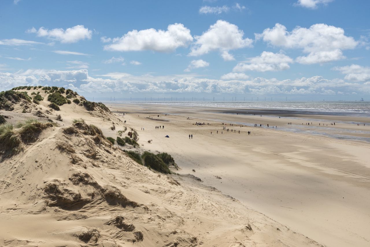 Wielka Brytania. Na plaży doszło do bójki. W ruch poszły siekiera i miecz samurajski