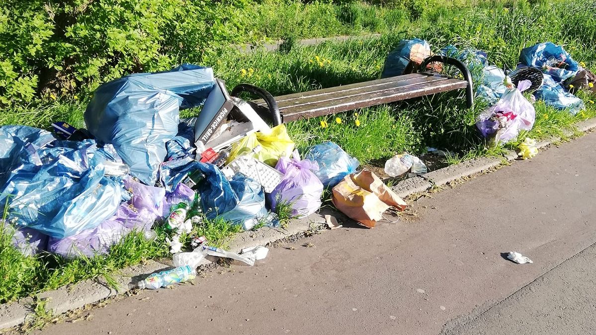 Posprzątali fragment ścieżki rowerowej wzdłuż Bystrzycy