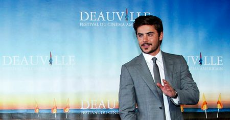 Brodaty Zac Efron!