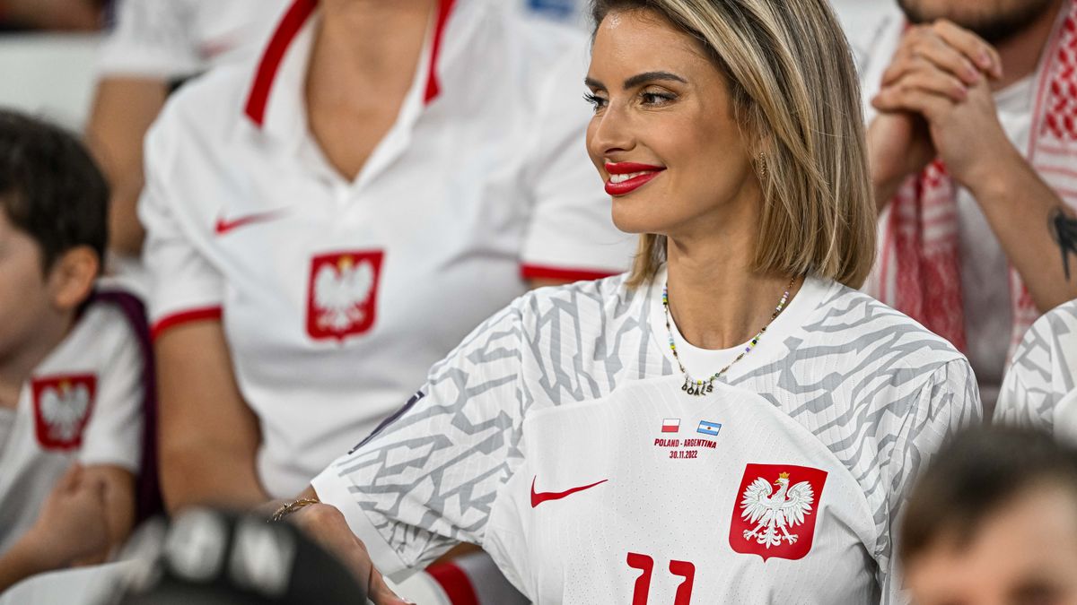 DOHA, QATAR - DECEMBER 04: Dominika Grosicka wife of Kamil Grosicki of Poland Looks on prior to the FIFA World Cup Qatar 2022 Round of 16 match between France and Poland at Al Thumama Stadium on December 4, 2022 in Doha, Qatar. (Photo by Harry Langer/DeFodi Images via Getty Images)