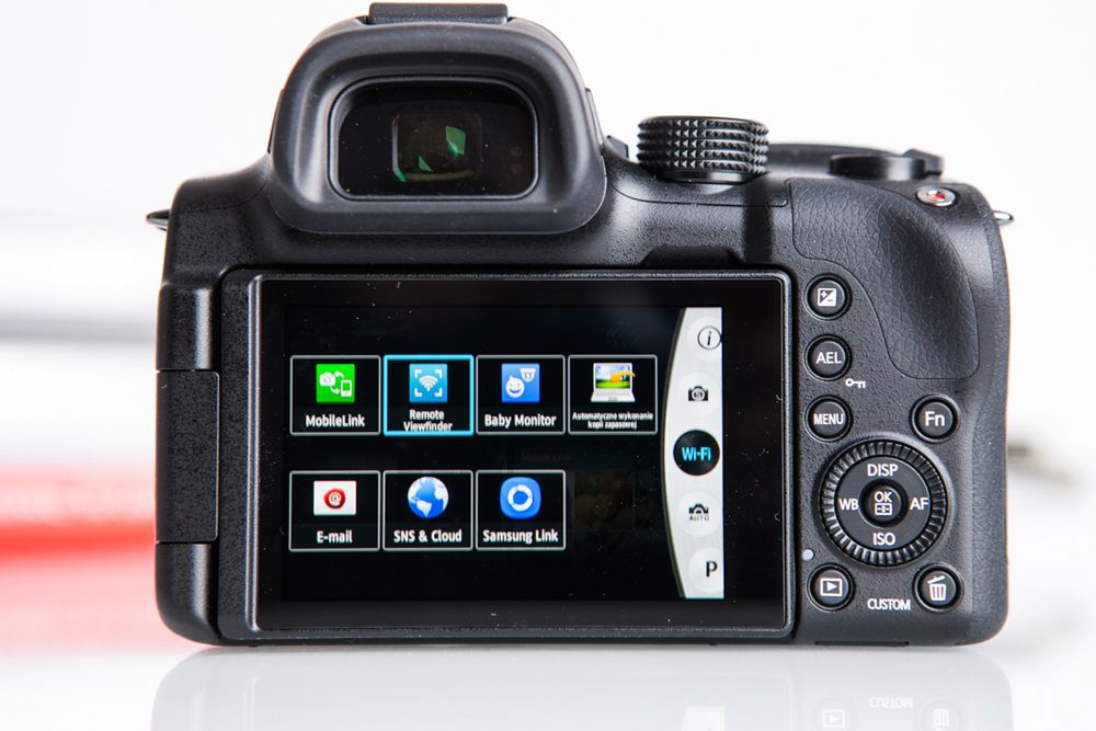 Samsung NX30 - solidny, wygodny, ale nie bez wad [test] 16