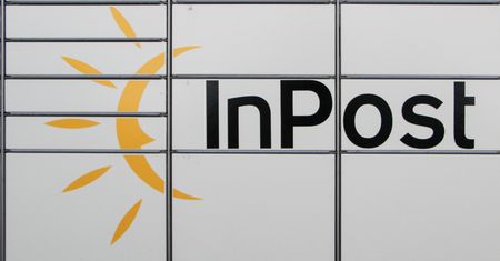 Prezes InPostu unikał podatków? Problemy Rafała Brzoski